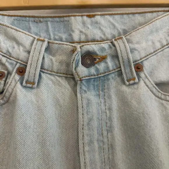 Vintage Levi's 512 Slim Fit Tapered Leg Light Wash Jeans